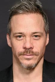 Foto de Michael Raymond-James